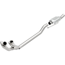 Load image into Gallery viewer, MagnaFlow Exhaust Products 93302 Standard Grade Direct-Fit Catalytic Converter for Select Ford Bronco, Ford E-150 Econoline, Ford E-150 Econoline Club Wagon, Ford E-250 Econoline, Ford E-250 Econoline Club Wagon, Ford E-350 Econoline, Ford E-350