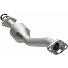 Load image into Gallery viewer, MagnaFlow Exhaust Products 557110 California CARB Direct-Fit Catalytic Converter for Select Nissan Juke