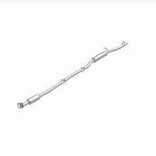 Load image into Gallery viewer, MagnaFlow Exhaust Products 5561642 California CARB Direct-Fit Catalytic Converter for Select Hyundai Tucson