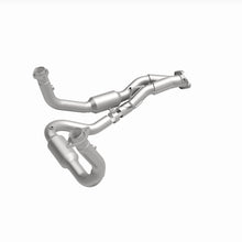 Load image into Gallery viewer, MagnaFlow Exhaust Products 4651686 California CARB Direct-Fit Catalytic Converter for Select Jeep Grand Cherokee