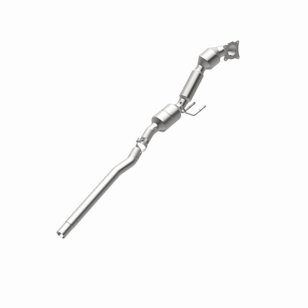 MagnaFlow Exhaust Products 52380 OEM Grade Direct-Fit Catalytic Converter for Select Volkswagen CC, Volkswagen Passat