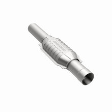 Load image into Gallery viewer, MagnaFlow Exhaust Products 3391473 California CARB Direct-Fit Catalytic Converter for Select Chevrolet C1500, Chevrolet C2500, Chevrolet C2500 Suburban, Chevrolet C3500, Chevrolet K2500, Chevrolet K2500 Suburban, Chevrolet K3500, Chevrolet R2500