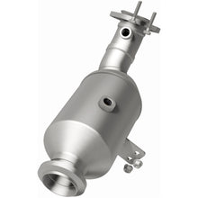 Load image into Gallery viewer, MagnaFlow Exhaust Products 21-681 OEM Grade Direct-Fit Catalytic Converter for Select Mercedes-Benz C400, Mercedes-Benz C43 AMG, Mercedes-Benz C450 AMG, Mercedes-Benz E43 AMG, Mercedes-Benz E450, Mercedes-Benz GLC43 AMG