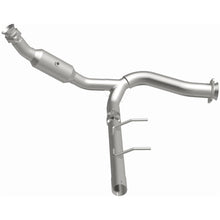 Load image into Gallery viewer, MagnaFlow Exhaust Products 5451500 California CARB Direct-Fit Catalytic Converter for Select Ford Expedition, Lincoln Navigator