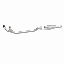 Load image into Gallery viewer, MagnaFlow Exhaust Products 93302 Standard Grade Direct-Fit Catalytic Converter for Select Ford Bronco, Ford E-150 Econoline, Ford E-150 Econoline Club Wagon, Ford E-250 Econoline, Ford E-250 Econoline Club Wagon, Ford E-350 Econoline, Ford E-350