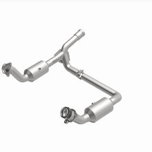 Load image into Gallery viewer, MagnaFlow Exhaust Products 280656 OEM Grade Direct-Fit Catalytic Converter for Select Chevrolet Silverado 1500, Chevrolet Silverado LTD, Chevrolet Suburban, Chevrolet Tahoe, GMC Sierra 1500, GMC Sierra Limited, GMC Yukon, GMC Yukon XL