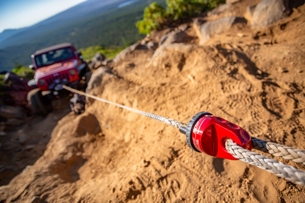 Factor 55 00015-01 PROLINK WINCH SHACKLE MOUNT -- RED