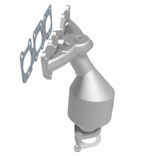 Load image into Gallery viewer, MagnaFlow Exhaust Products 51685 OEM Grade Manifold Catalytic Converter for Select Hyundai Azera, Hyundai Entourage, Hyundai Sonata, Kia Sedona