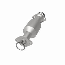 Load image into Gallery viewer, MagnaFlow Exhaust Products 5592546 California CARB Direct-Fit Catalytic Converter for Select Toyota Sienna