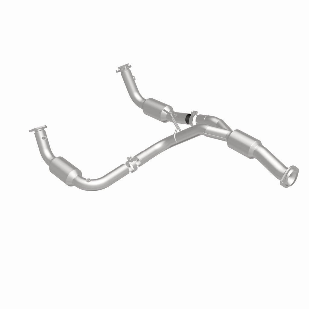 MagnaFlow Exhaust Products 5582113 California CARB Direct-Fit Catalytic Converter for Select Chevrolet Express 2500, Chevrolet Express 3500, GMC Savana 2500, GMC Savana