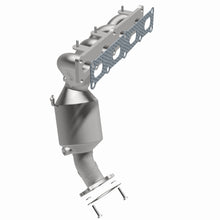 Load image into Gallery viewer, MagnaFlow Exhaust Products 22-158 OEM Grade Manifold Catalytic Converter for Select Chrysler 200, Dodge Dart, Fiat 500X, Jeep Cherokee, Jeep Renegade, Ram ProMaster City