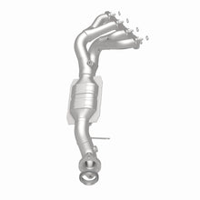 Load image into Gallery viewer, MagnaFlow Exhaust Products 452784 California CARB Manifold Catalytic Converter for Select Cadillac XLR
