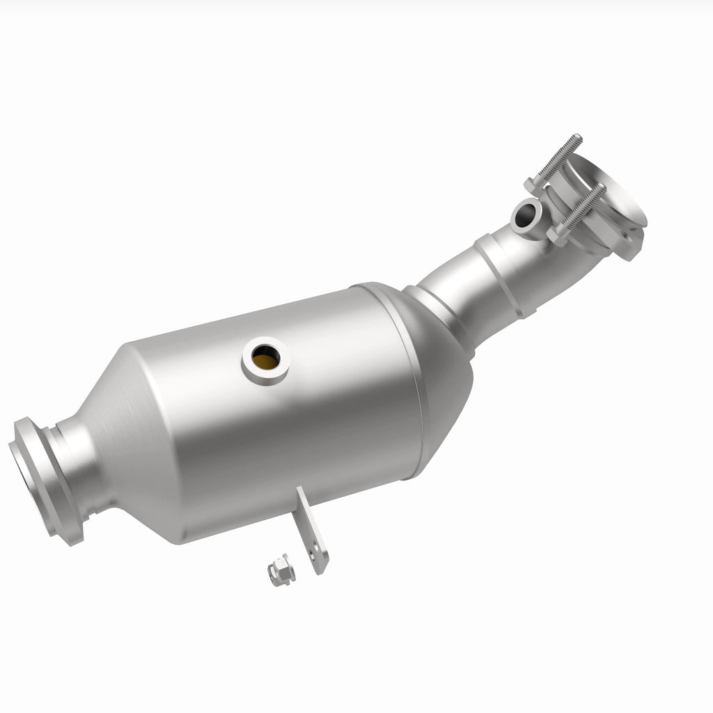 MagnaFlow Exhaust Products 21-681 OEM Grade Direct-Fit Catalytic Converter for Select Mercedes-Benz C400, Mercedes-Benz C43 AMG, Mercedes-Benz C450 AMG, Mercedes-Benz E43 AMG, Mercedes-Benz E450, Mercedes-Benz GLC43 AMG