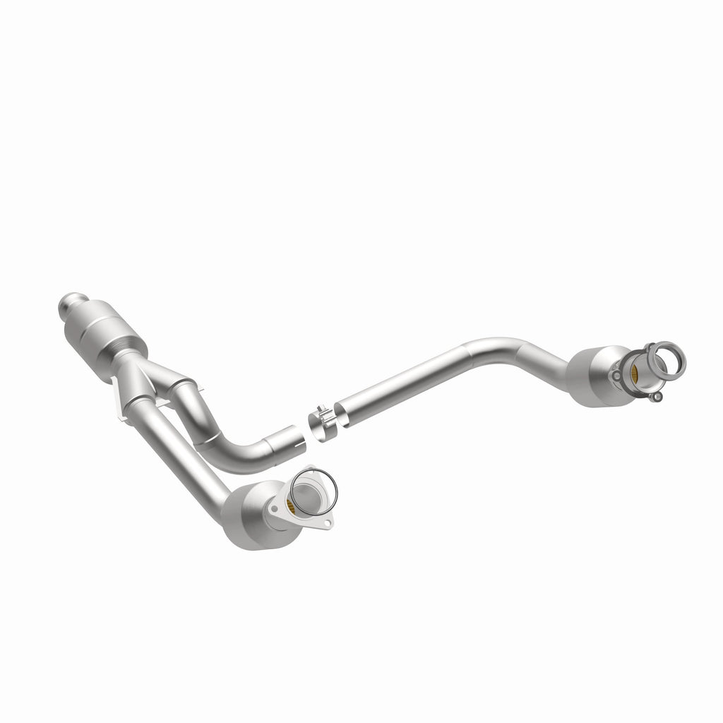 MagnaFlow Exhaust Products 52642 OEM Grade Direct-Fit Catalytic Converter for Select Chevrolet Silverado 1500, Chevrolet Silverado LD, Chevrolet Suburban, Chevrolet Tahoe, GMC Sierra 1500, GMC Sierra Limited, GMC Yukon, GMC Yukon XL
