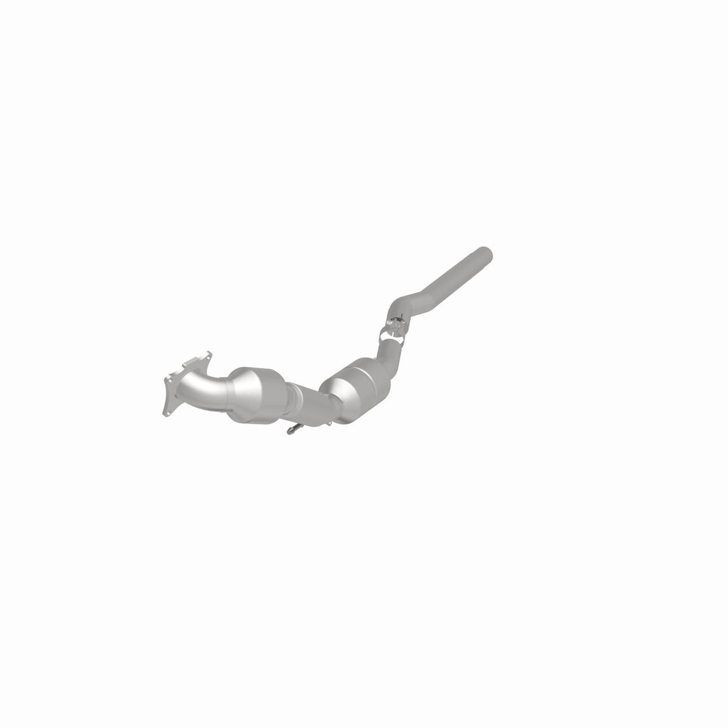 MagnaFlow Exhaust Products 52380 OEM Grade Direct-Fit Catalytic Converter for Select Volkswagen CC, Volkswagen Passat