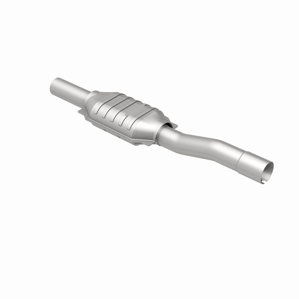 MagnaFlow Exhaust Products 51698 OEM Grade Direct-Fit Catalytic Converter for Select Jeep Grand Cherokee