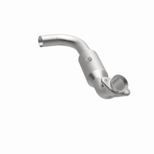 Load image into Gallery viewer, MagnaFlow Exhaust Products 5451498 California CARB Direct-Fit Catalytic Converter for Select Ford Expedition, Lincoln Navigator