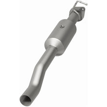 Load image into Gallery viewer, MagnaFlow Exhaust Products 280445 OEM Grade Direct-Fit Catalytic Converter for Select Ford F-53 Motorhome Chassis, Ford F-59 Commercial Stripped Chassis, Ford F-650, Ford F-750