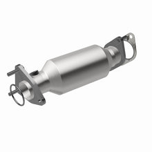 Load image into Gallery viewer, MagnaFlow Exhaust Products 5582665 California CARB Direct-Fit Catalytic Converter for Select Nissan Frontier, Nissan NV1500, Nissan NV2500, Nissan NV3500, Nissan Pathfinder, Nissan Xterra, Suzuki Equator
