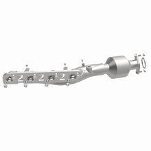 Load image into Gallery viewer, MagnaFlow Exhaust Products 290035 OEM Grade Manifold Catalytic Converter for Select INFINITI QX80, Nissan Armada, Nissan NV2500, Nissan NV3500, Nissan TITAN, Nissan TITAN XD