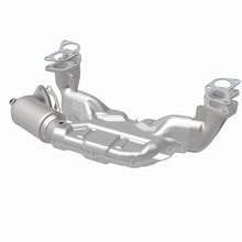 Load image into Gallery viewer, MagnaFlow Exhaust Products 5531587 California CARB Manifold Catalytic Converter for Select Subaru Forester, Subaru Impreza, Subaru Legacy, Subaru Outback, Subaru XV Crosstrek