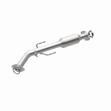 Load image into Gallery viewer, MagnaFlow Exhaust Products 23135 HM Grade Direct-Fit Catalytic Converter for Select Toyota Sienna