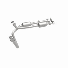 Load image into Gallery viewer, MagnaFlow Exhaust Products 4451453 California CARB Direct-Fit Catalytic Converter for Select Cadillac Escalade, Chevrolet C1500, Chevrolet C1500 Suburban, Chevrolet C2500, Chevrolet C2500 Suburban, Chevrolet C3500, Chevrolet K1500, Chevrolet K1500