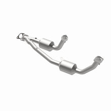 Load image into Gallery viewer, MagnaFlow Exhaust Products 3391353 California CARB Direct-Fit Catalytic Converter for Select Ford Windstar