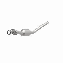 Load image into Gallery viewer, MagnaFlow Exhaust Products 3391275 California CARB Direct-Fit Catalytic Converter for Select Chrysler Town &amp; Country, Dodge Caravan, Dodge Grand Caravan, Plymouth Grand Voyager, Plymouth Voyager
