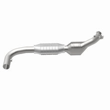 Load image into Gallery viewer, MagnaFlow Exhaust Products 23976 HM Grade Direct-Fit Catalytic Converter for Select Ford Expedition, Ford F-250, Lincoln Navigator