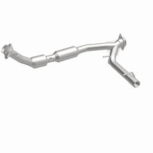 Load image into Gallery viewer, MagnaFlow Exhaust Products 4583029 California CARB Direct-Fit Catalytic Converter for Select Lincoln Navigator