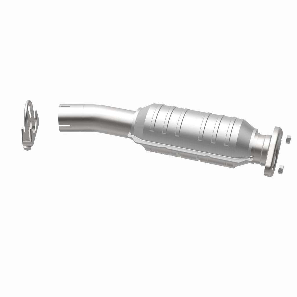 MagnaFlow Exhaust Products 49099 OEM Grade Direct-Fit Catalytic Converter for Select Toyota Sienna