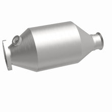 Load image into Gallery viewer, MagnaFlow Exhaust Products 3391449 California CARB Direct-Fit Catalytic Converter for Select Volkswagen Transporter