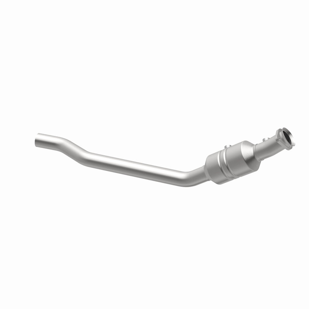 MagnaFlow Exhaust Products 49739 OEM Grade Direct-Fit Catalytic Converter for Select Dodge Durango, Jeep Grand Cherokee