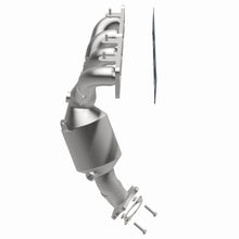 Load image into Gallery viewer, MagnaFlow Exhaust Products 5551158 California CARB Manifold Catalytic Converter for Select Jeep Cherokee