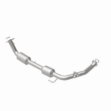 Load image into Gallery viewer, MagnaFlow Exhaust Products 5582629 California CARB Direct-Fit Catalytic Converter for Select Toyota Tundra