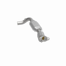 Load image into Gallery viewer, MagnaFlow Exhaust Products 447158 California CARB Direct-Fit Catalytic Converter for Select Ford E-150, Ford E-150 Club Wagon, Ford E-150 Econoline, Ford E-150 Econoline Club Wagon, Ford E-250, Ford E-250 Econoline