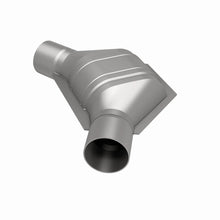 Load image into Gallery viewer, MagnaFlow Exhaust Products 337085 California CARB Universal Catalytic Converter for Select Ford Country Squire, Ford LTD, Ford LTD Crown Victoria, Ford Mustang, Ford Thunderbird, Lincoln Mark VIII, Lincoln Town Car, Mercury Capri, Mercury Colony Park,