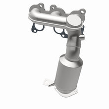 Load image into Gallery viewer, MagnaFlow Exhaust Products 5582833 California CARB Manifold Catalytic Converter for Select Lexus RX330, Toyota Highlander, Toyota Sienna