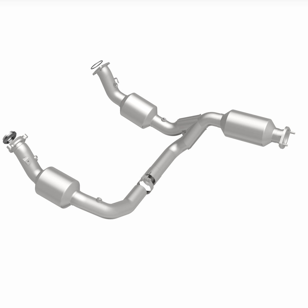 MagnaFlow Exhaust Products 280429 OEM Grade Direct-Fit Catalytic Converter for Select Chevrolet Express 2500, Chevrolet Express 3500, Chevrolet Express 4500, GMC Savana 2500, GMC Savana 3500, GMC Savana