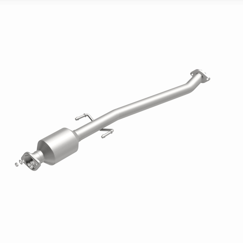MagnaFlow Exhaust Products 280116 OEM Grade Direct-Fit Catalytic Converter for Select Toyota Highlander