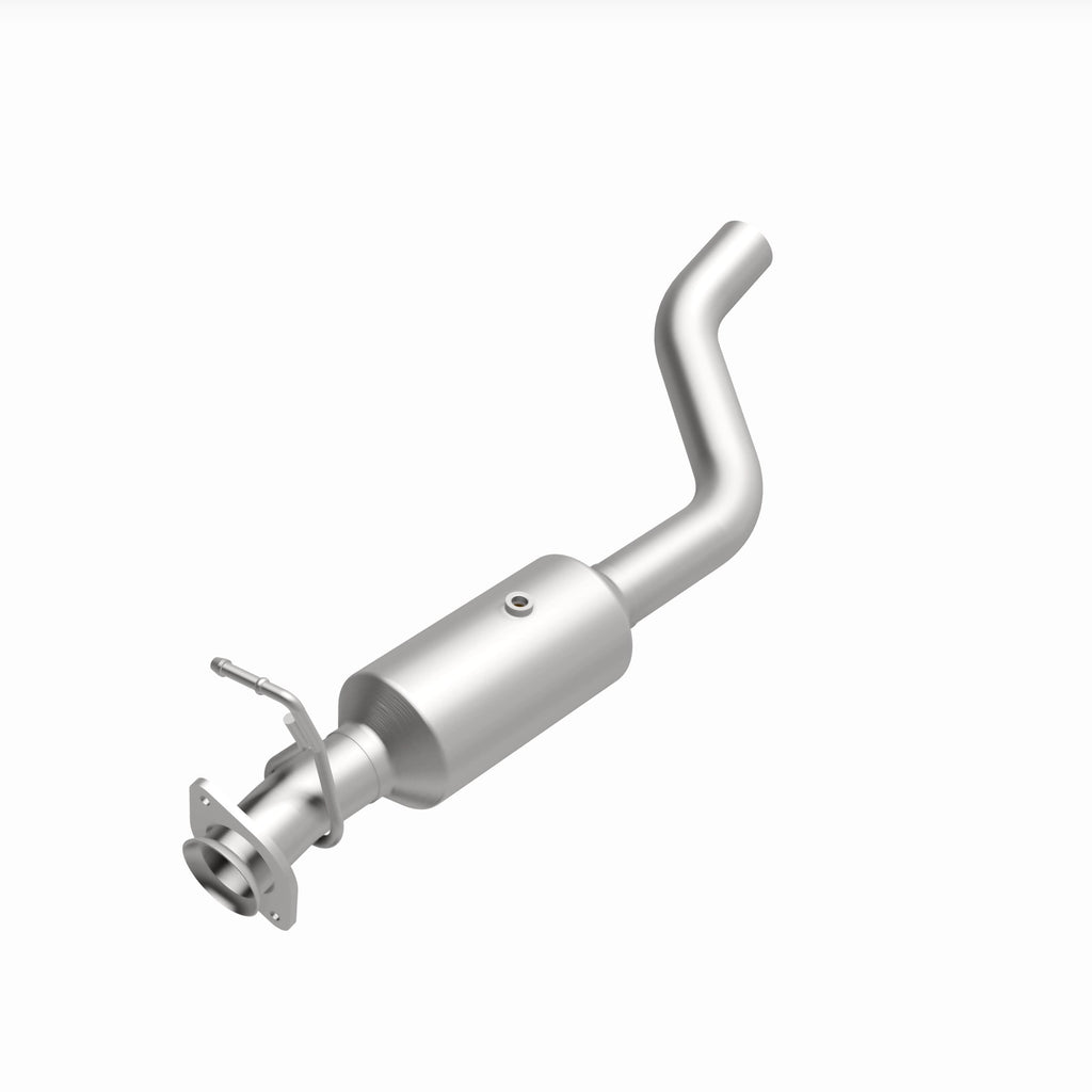 MagnaFlow Exhaust Products 280444 OEM Grade Direct-Fit Catalytic Converter for Select Ford F-650, Ford F-750