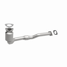 Load image into Gallery viewer, MagnaFlow Exhaust Products 24323 HM Grade Direct-Fit Catalytic Converter for Select Saturn Vue