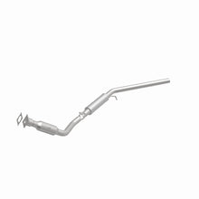 Load image into Gallery viewer, MagnaFlow Exhaust Products 5551448 California CARB Direct-Fit Catalytic Converter for Select Chrysler Town &amp; Country, Dodge Grand Caravan, Volkswagen Routan