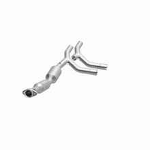 Load image into Gallery viewer, MagnaFlow Exhaust Products 51310 OEM Grade Direct-Fit Catalytic Converter for Select Ford E-150, Ford E-150 Club Wagon, Ford E-250