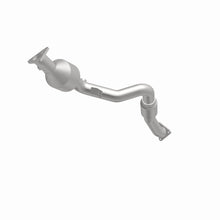 Load image into Gallery viewer, MagnaFlow Exhaust Products 5582586 California CARB Direct-Fit Catalytic Converter for Select Audi Q7, Volkswagen Touareg
