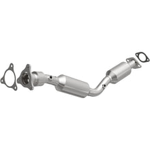 Load image into Gallery viewer, MagnaFlow Exhaust Products 5631958 California CARB Direct-Fit Catalytic Converter for Select Chevrolet Cobalt, Pontiac G5