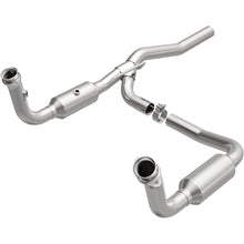 Load image into Gallery viewer, MagnaFlow Exhaust Products 5551148 California CARB Direct-Fit Catalytic Converter for Select Dodge Nitro, Jeep Liberty