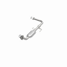 Load image into Gallery viewer, MagnaFlow Exhaust Products 447976 California CARB Direct-Fit Catalytic Converter for Select Toyota Tundra