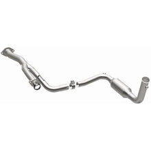 Load image into Gallery viewer, MagnaFlow Exhaust Products 4551582 California CARB Direct-Fit Catalytic Converter for Select Jeep Liberty